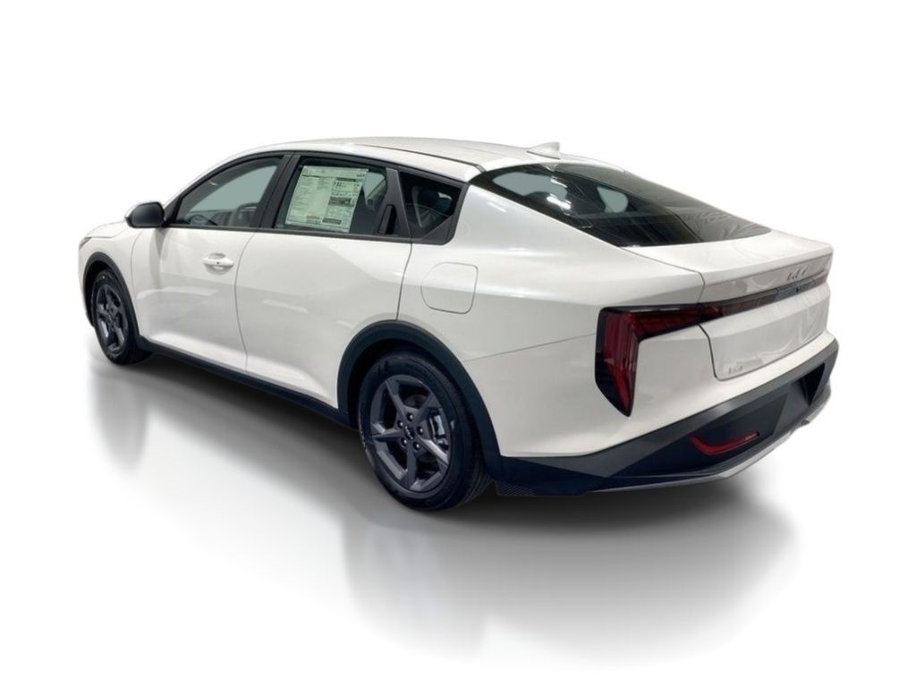 2026 Kia K4 LXS - Snow White Pearl exterior view 5