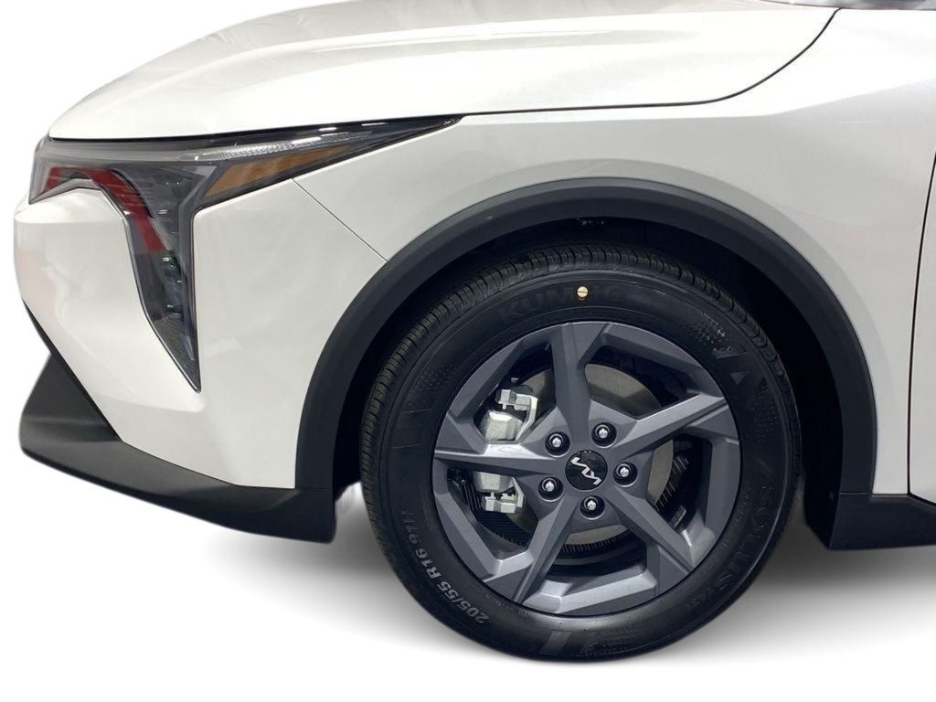 2026 Kia K4 LXS - Snow White Pearl exterior view 18