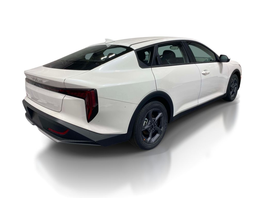 2026 Kia K4 LXS - Snow White Pearl exterior view 4