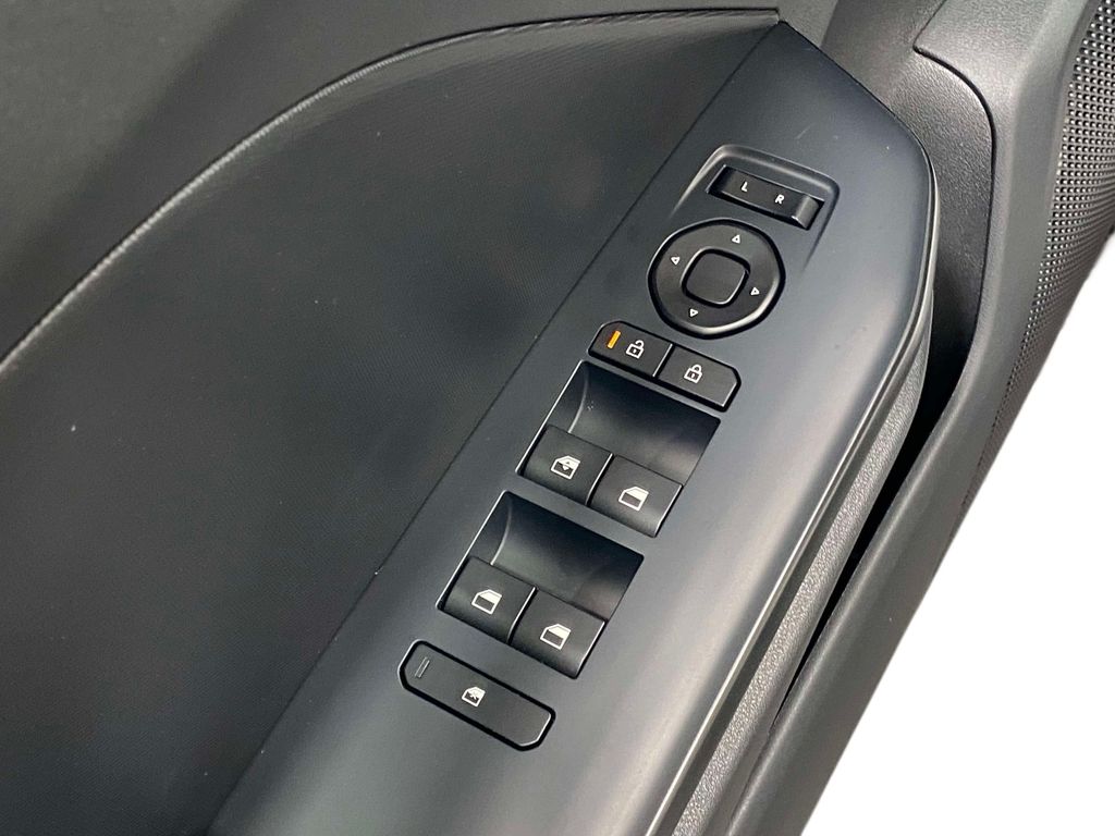 2026 Kia K4 LXS - Snow White Pearl exterior view 18