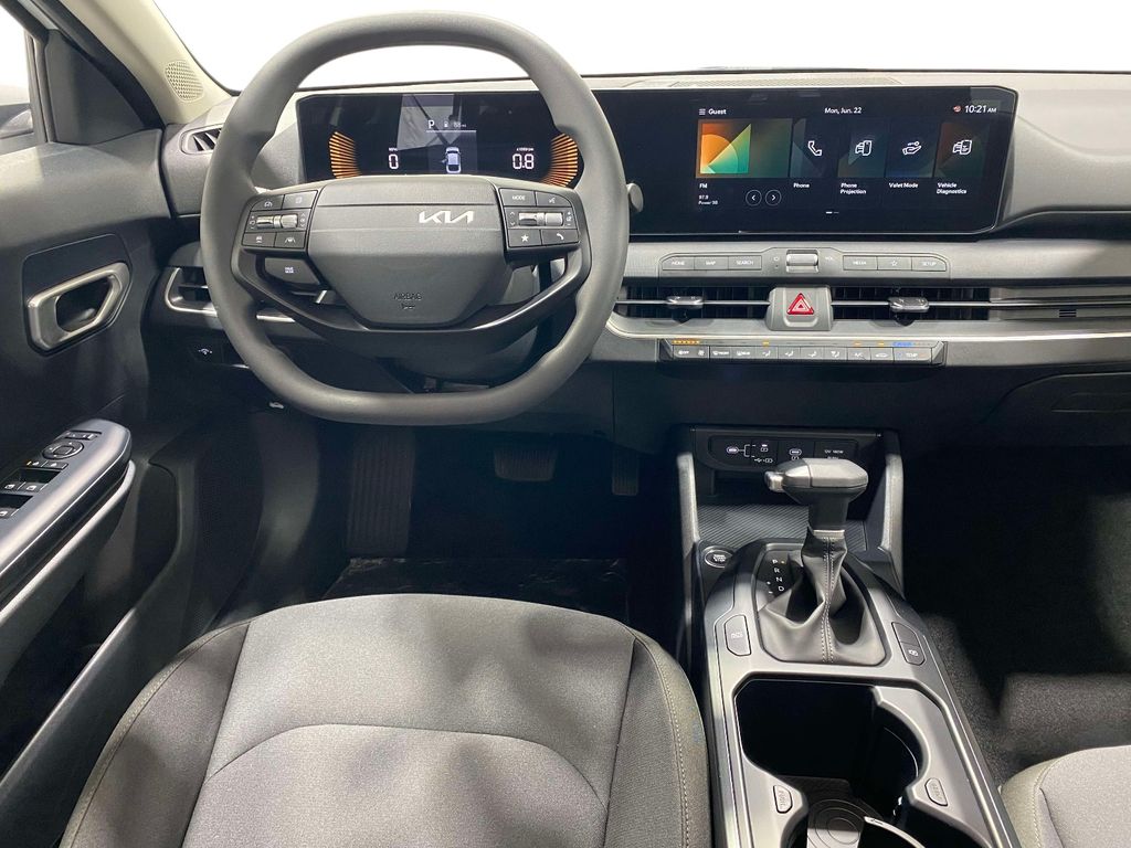 2026 Kia K4 LXS - Snow White Pearl exterior view 10