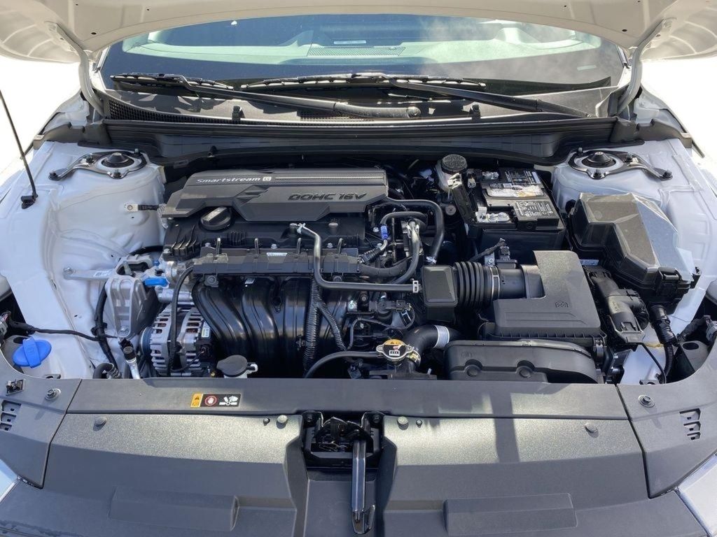 2026 Kia K4 LXS - Snow White Pearl exterior view 17