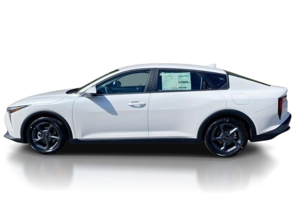 2026 Kia K4 LXS - Snow White Pearl exterior view 4