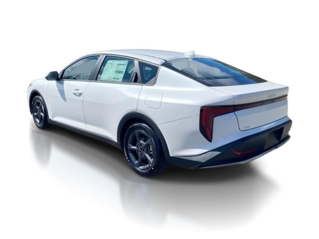 2026 Kia K4 LXS - Snow White Pearl exterior view 5