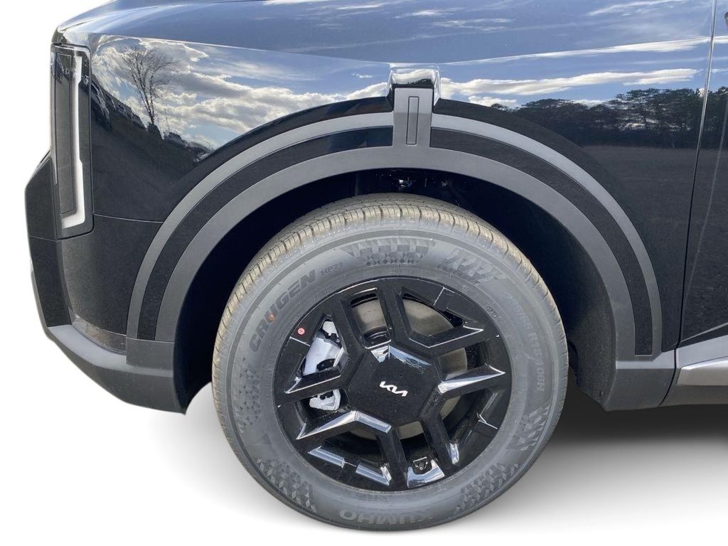2027 Kia Telluride LX - EBONY BLACK exterior view 18