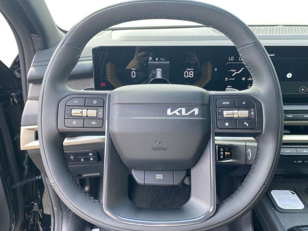 2027 Kia Telluride LX - EBONY BLACK exterior view 10