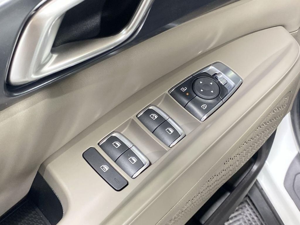 2026 Kia Carnival LXS - Snow White Pearl exterior view 14