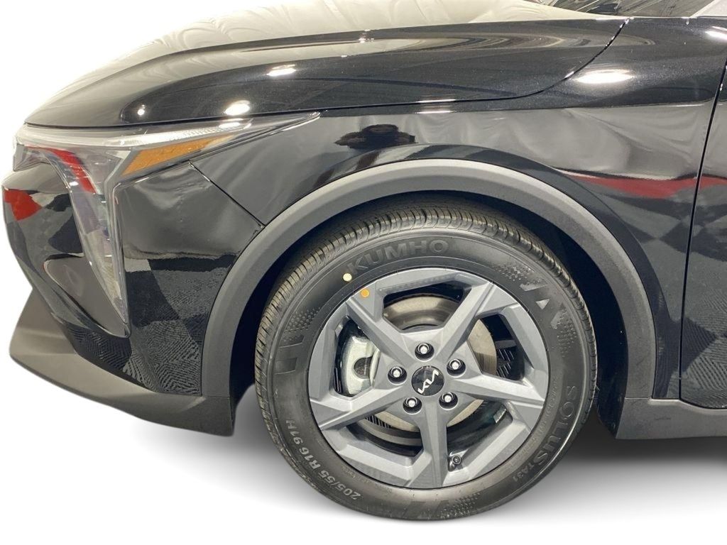 2026 Kia K4 LXS - Aurora Black Pearl exterior view 18
