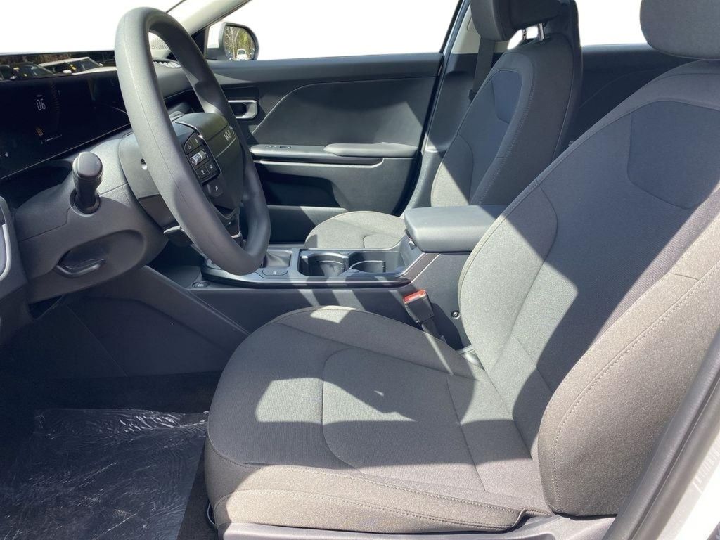 2026 Kia K4 LXS - Snow White Pearl exterior view 12