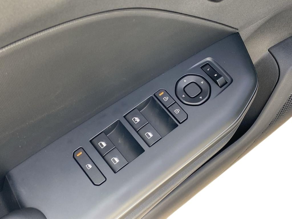 2026 Kia K4 LXS - Snow White Pearl exterior view 14