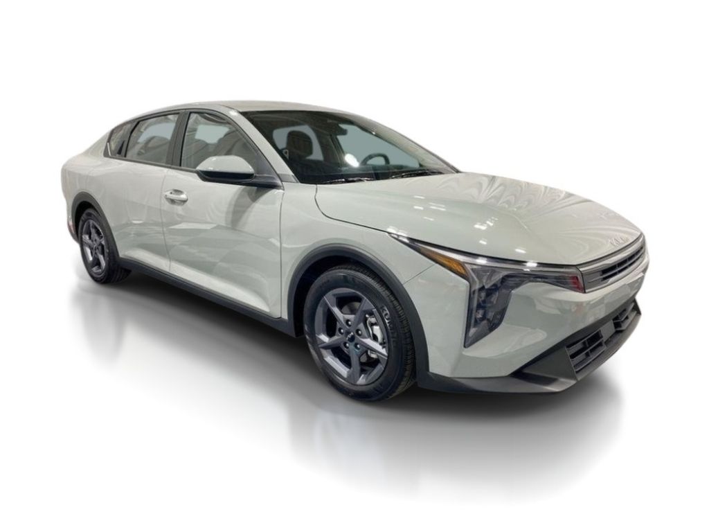 2026 Kia K4 LXS - MORNING HAZE exterior view 2