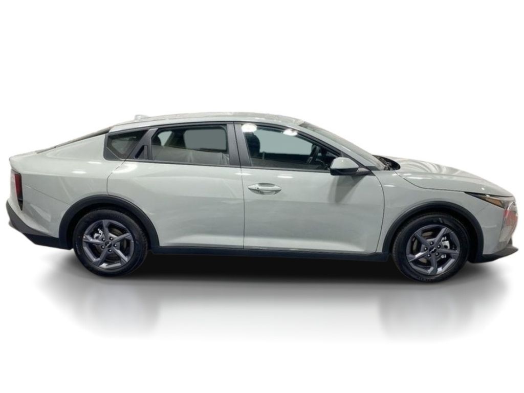 2026 Kia K4 LXS - MORNING HAZE exterior view 8