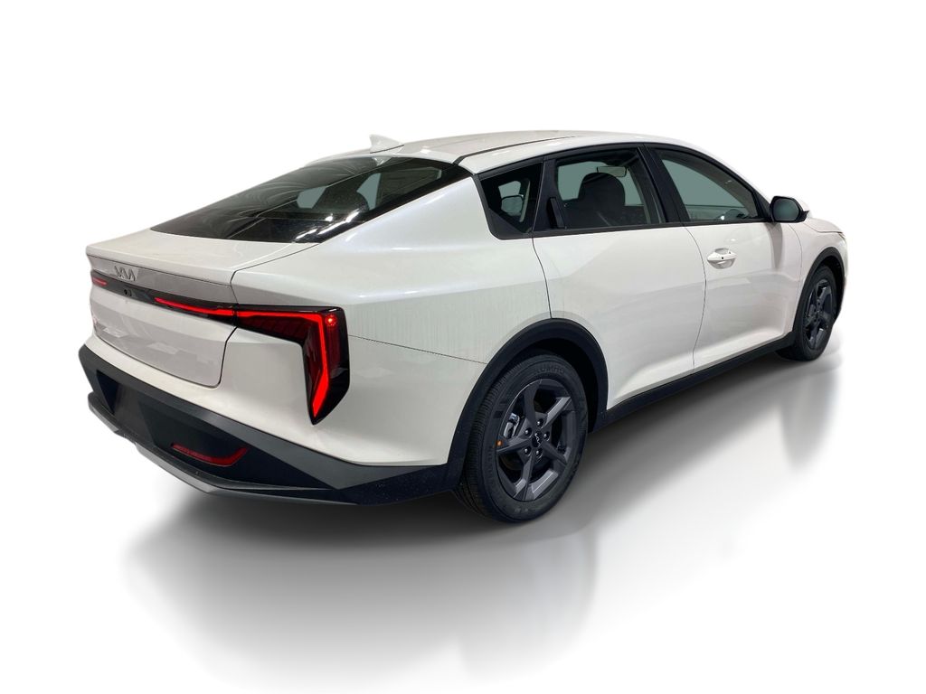 2026 Kia K4 LXS - Snow White Pearl exterior view 4