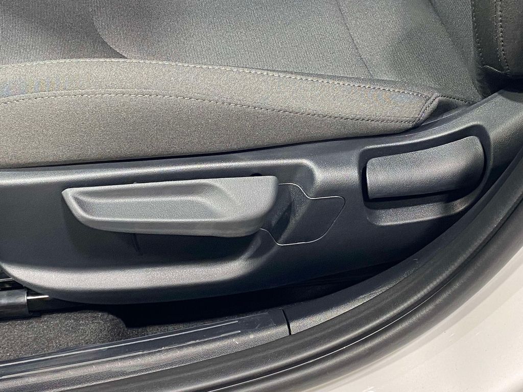 2026 Kia K4 LXS - Snow White Pearl exterior view 18