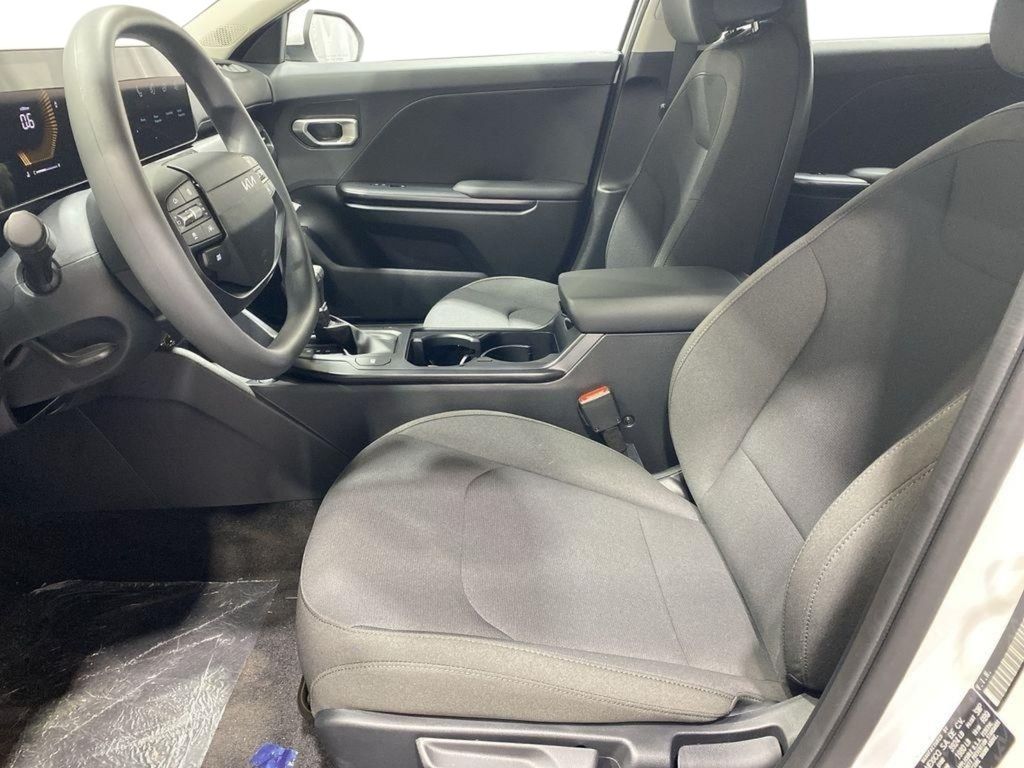 2026 Kia K4 LXS - Snow White Pearl exterior view 12