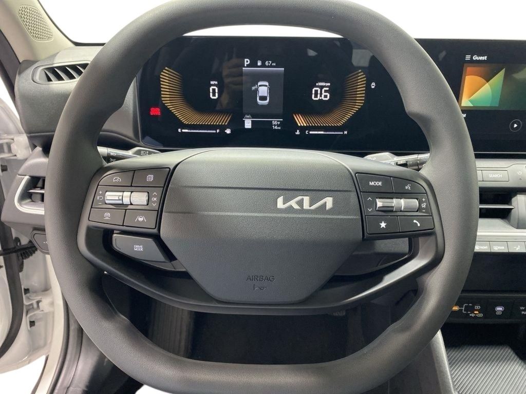2026 Kia K4 LXS - Snow White Pearl exterior view 10