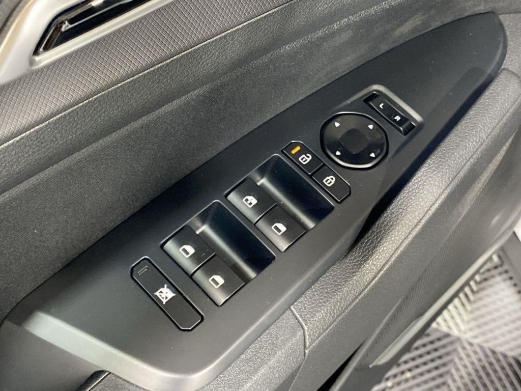 2026 Kia Sportage LX - Glacial White Pearl exterior view 14