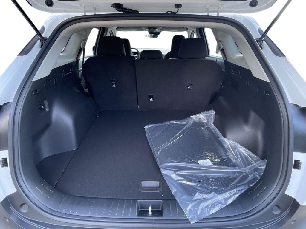2026 Kia Sportage LX - Glacial White Pearl exterior view 19