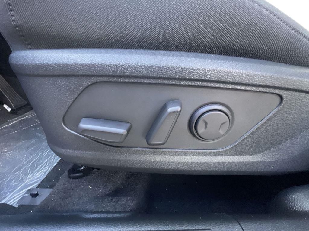 2026 Kia Sportage LX - Glacial White Pearl exterior view 13