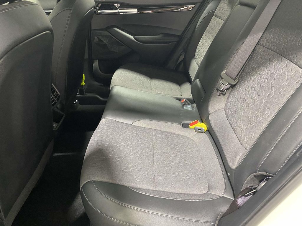 2026 Kia Seltos S - Clear White/Black Roof exterior view 13