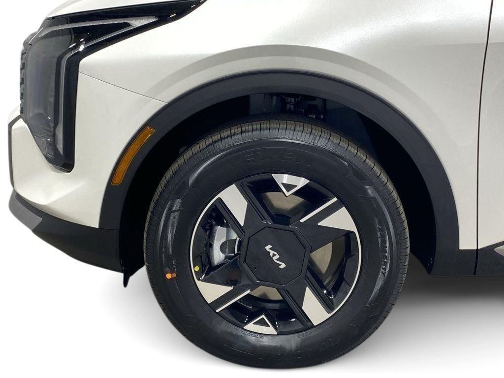 2026 Kia Sportage LX - Snow White Pearl exterior view 18