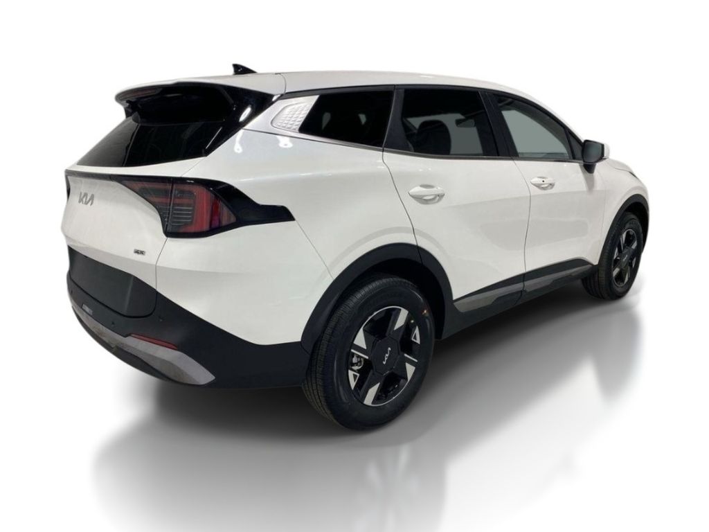 2026 Kia Sportage LX - Snow White Pearl exterior view 7