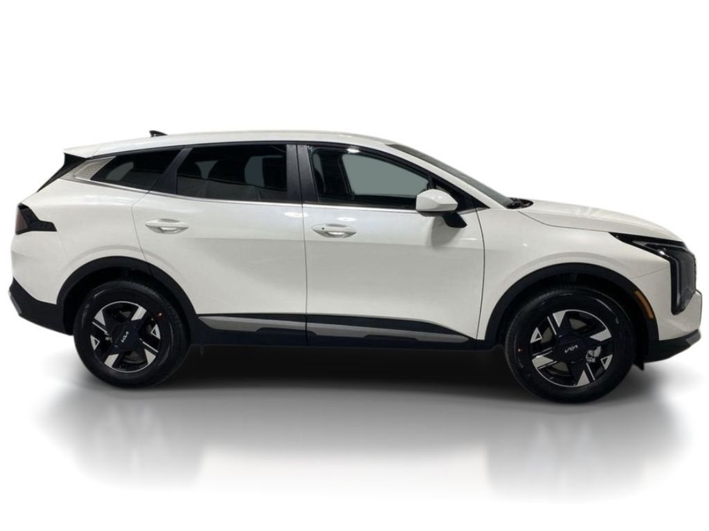 2026 Kia Sportage LX - Snow White Pearl exterior view 8