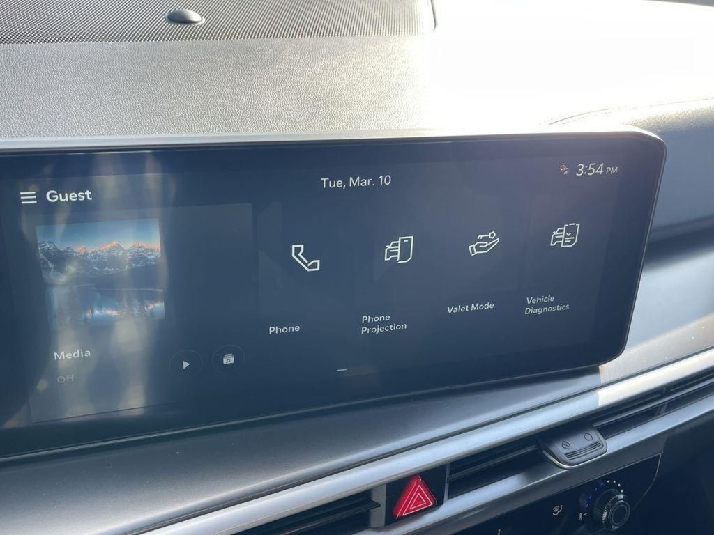 2026 Kia Sorento LX - Glacial White Pearl exterior view 11