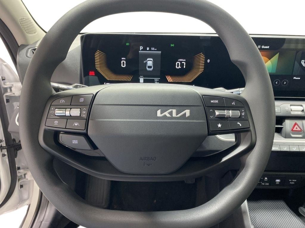 2026 Kia K4 LXS - Snow White Pearl exterior view 10