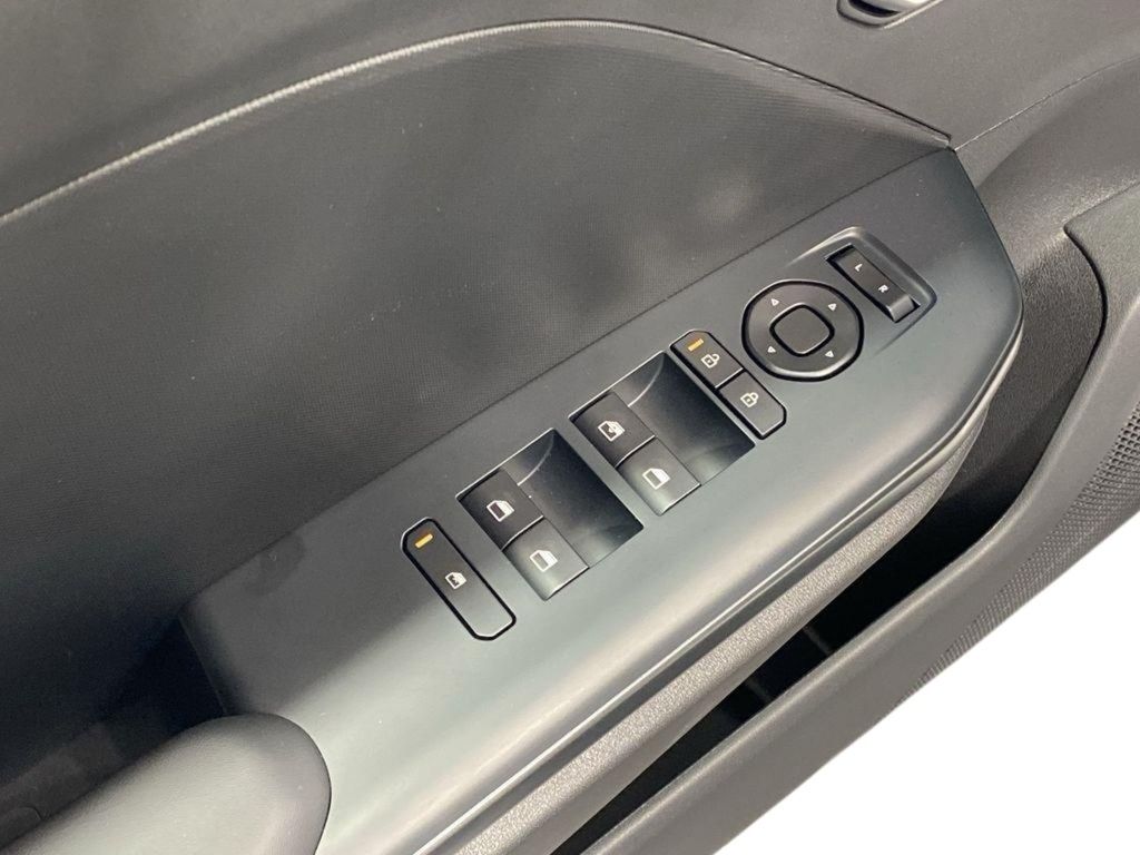 2026 Kia K4 LXS - Snow White Pearl exterior view 14