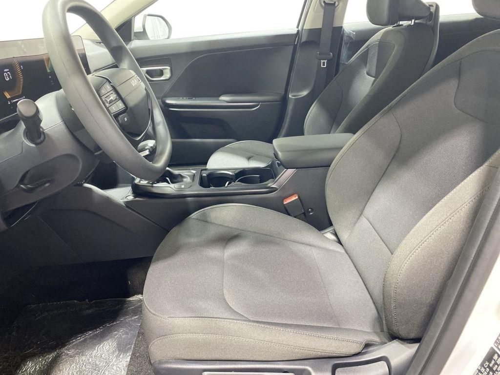 2026 Kia K4 LXS - Snow White Pearl exterior view 12