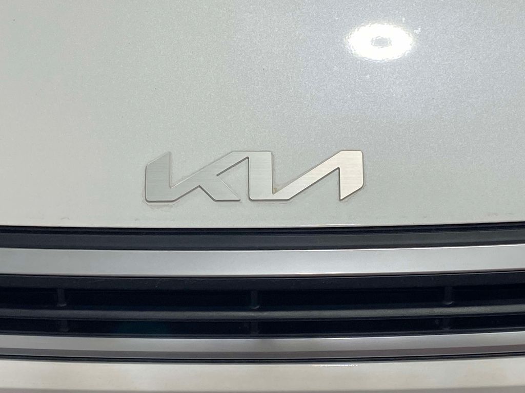2026 Kia K4 LXS - Snow White Pearl exterior view 8