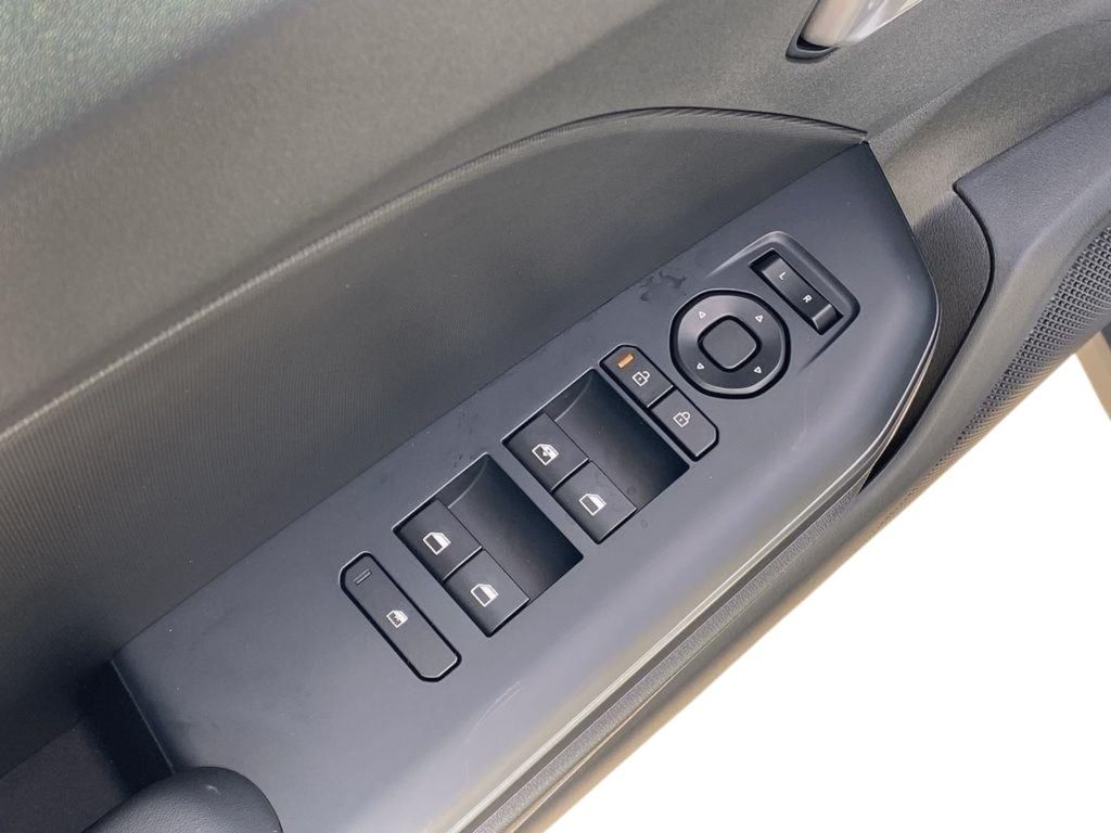 2026 Kia K4 LXS - Snow White Pearl exterior view 14