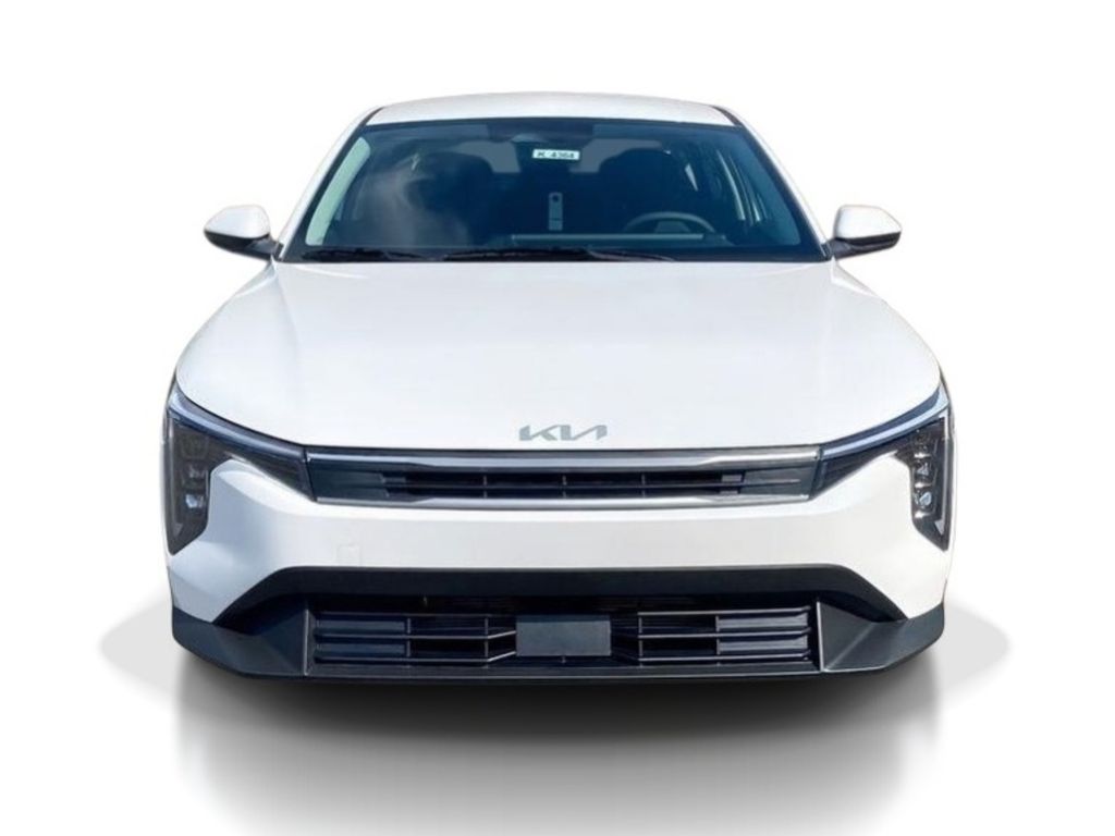 2026 Kia K4 LXS - Snow White Pearl exterior view 3