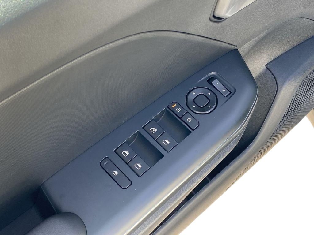 2026 Kia K4 LXS - Snow White Pearl exterior view 14