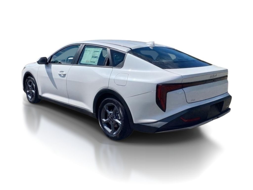 2026 Kia K4 LXS - Snow White Pearl exterior view 5