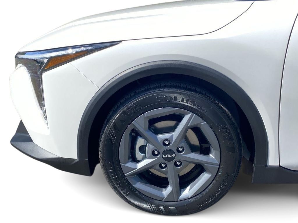2026 Kia K4 LXS - Snow White Pearl exterior view 18