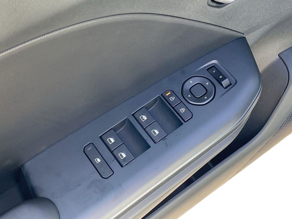 2026 Kia K4 LXS - Snow White Pearl exterior view 14