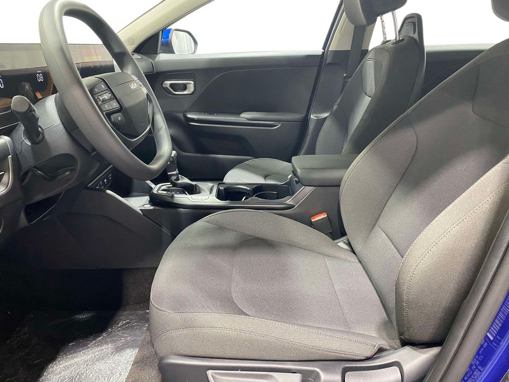 2026 Kia K4 LXS - DEEP SEA BLUE exterior view 17