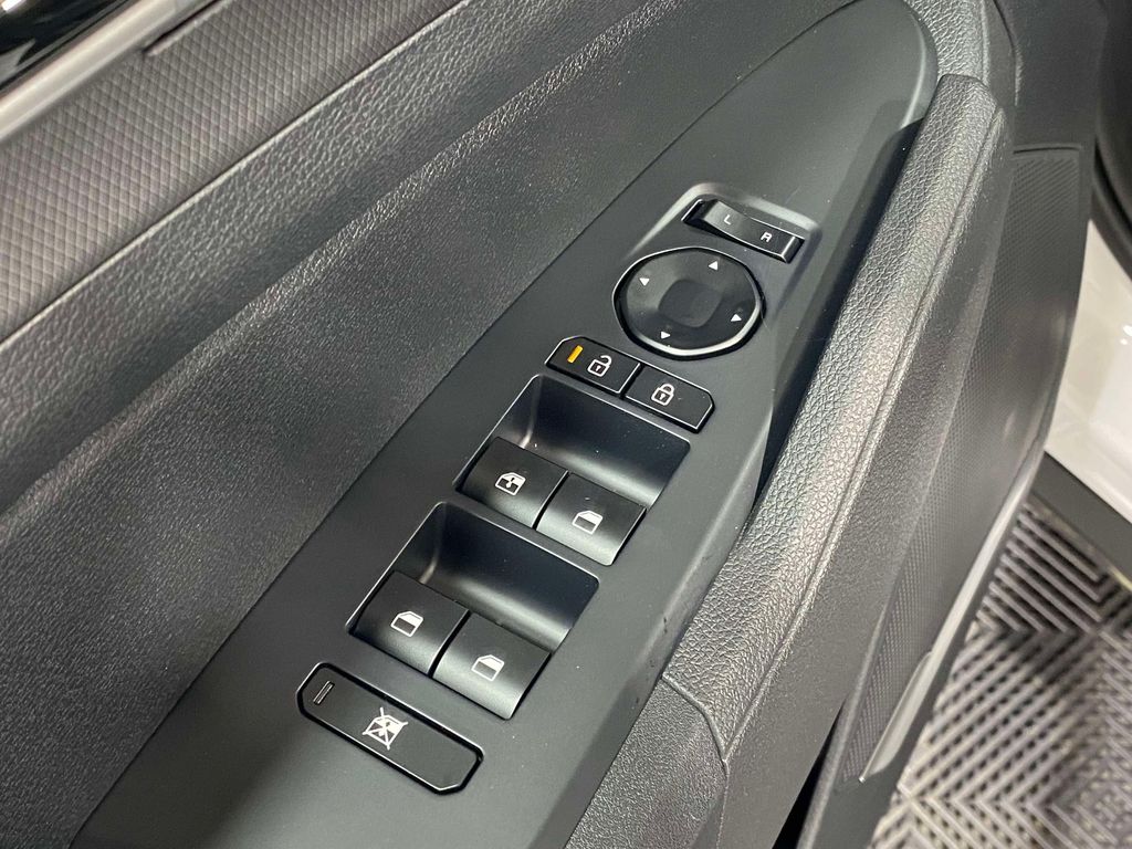 2026 Kia Sportage LX - Glacial White Pearl exterior view 19