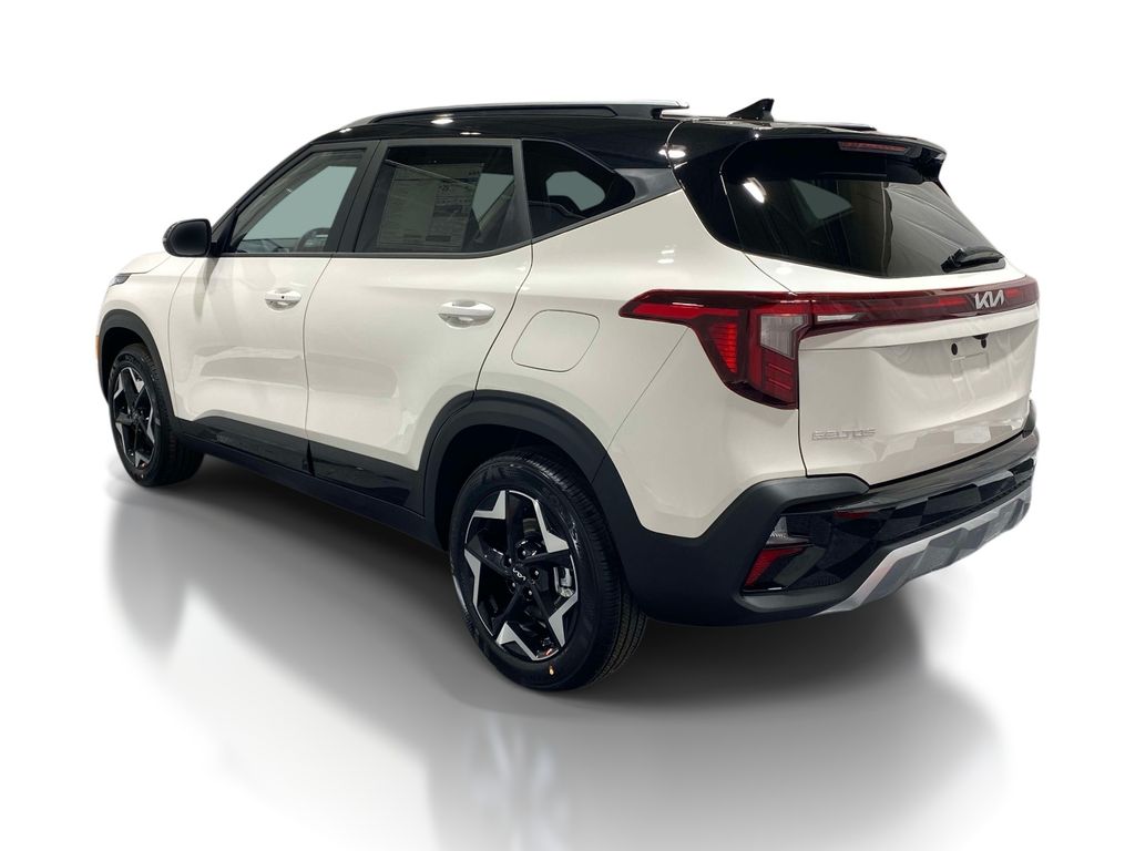 2026 Kia Seltos S - Clear White/Black Roof exterior view 2