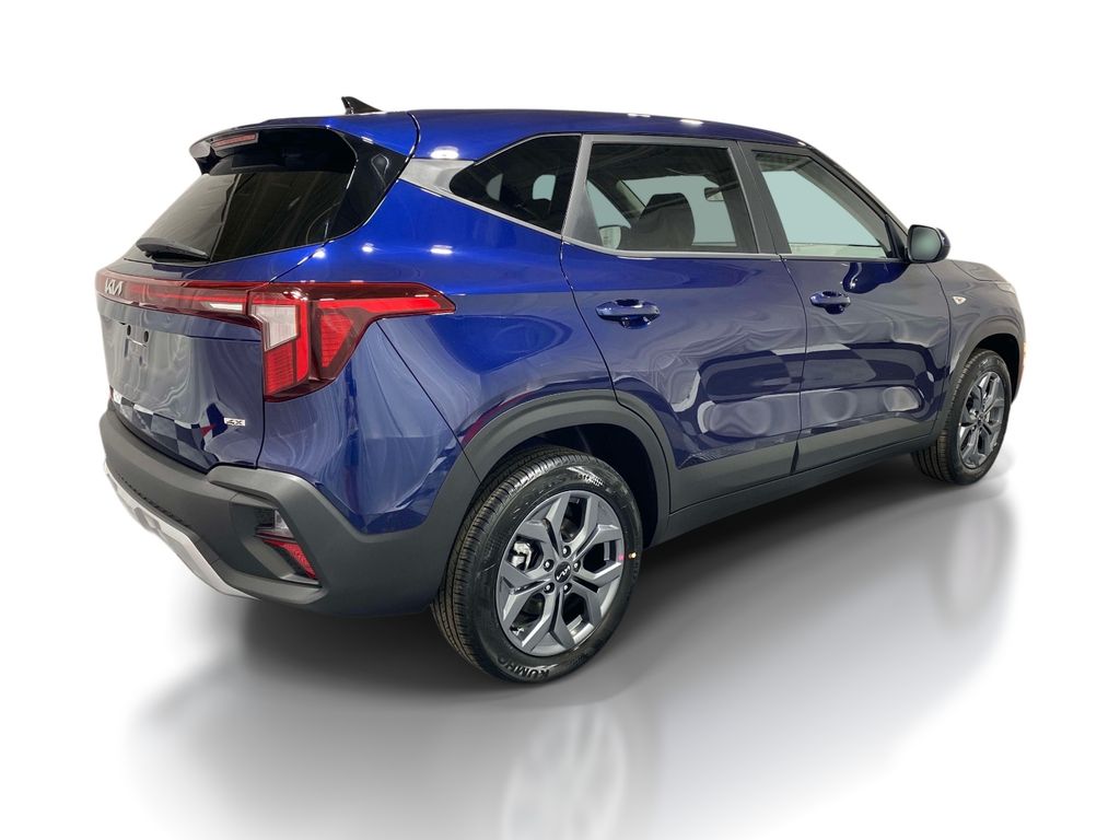 2026 Kia Seltos LX - Dark Ocean Blue exterior view 4