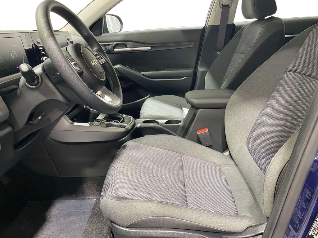 2026 Kia Seltos LX - Dark Ocean Blue exterior view 16