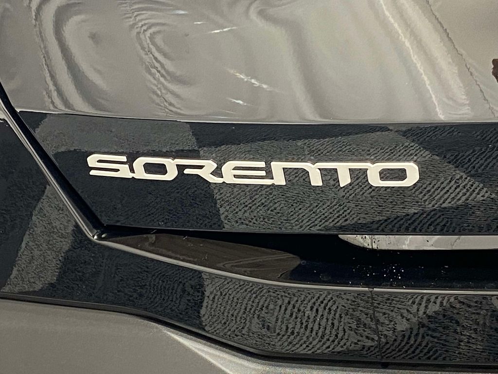 2026 Kia Sorento LX - EBONY BLACK exterior view 9