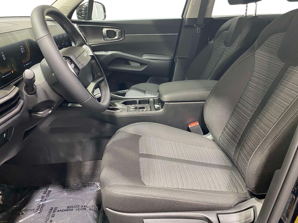2026 Kia Sorento LX - EBONY BLACK exterior view 16