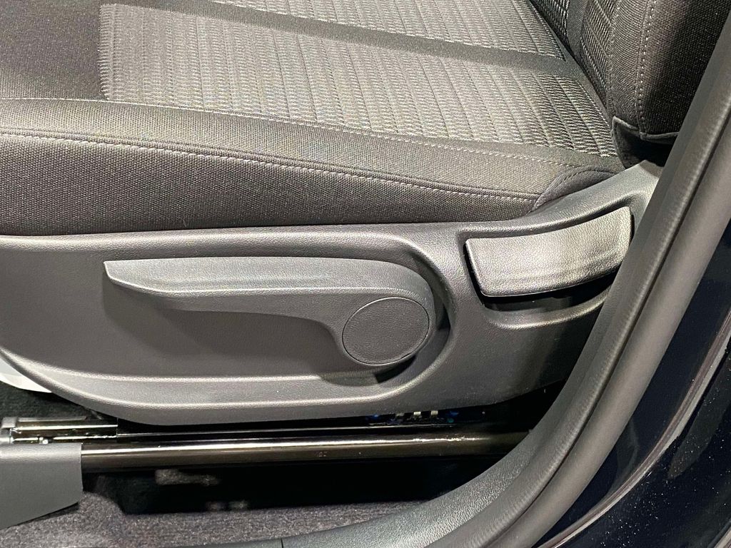 2026 Kia Sorento LX - EBONY BLACK exterior view 17