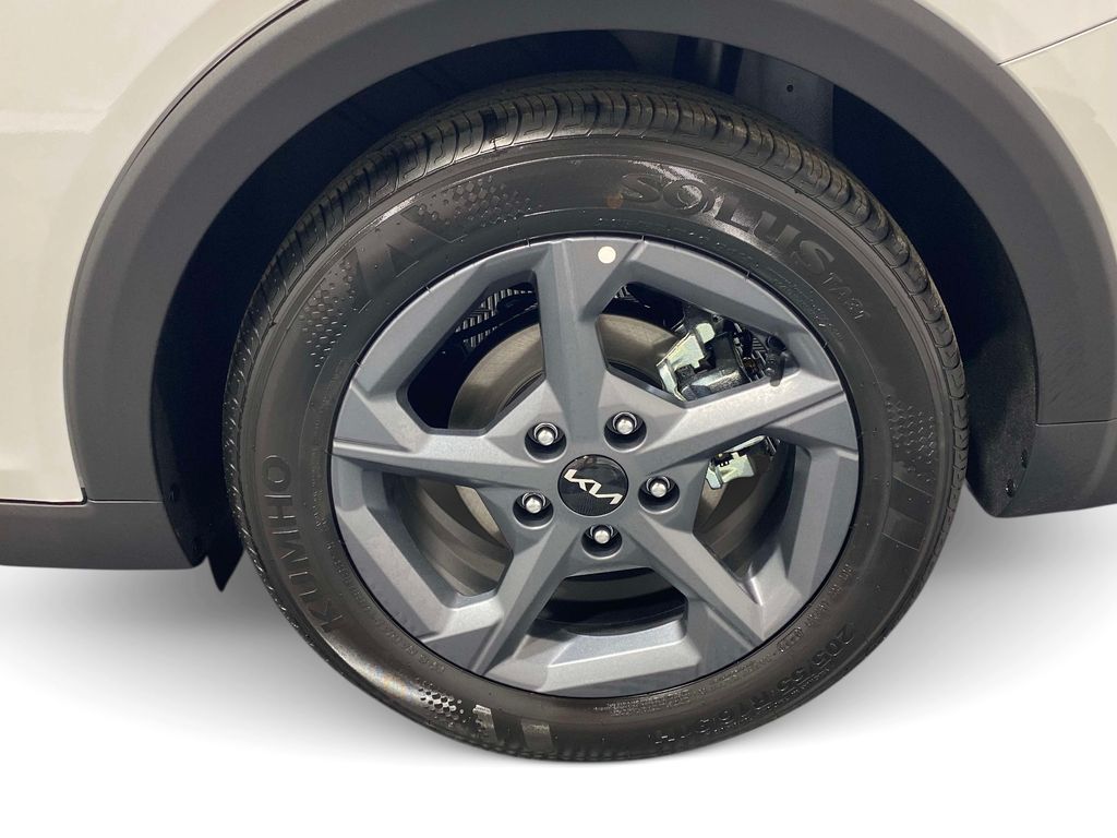2026 Kia K4 LXS - Snow White Pearl exterior view 7