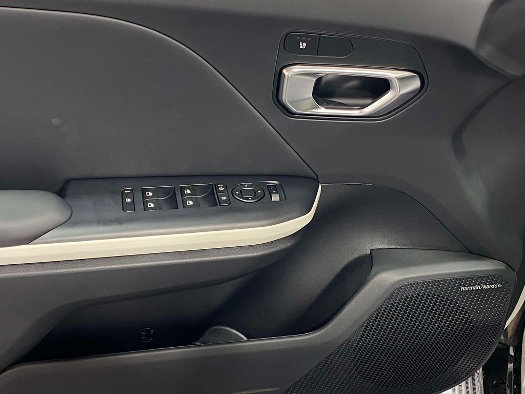 2026 Kia K4 GT-Line Turbo - Snow White Pearl exterior view 18