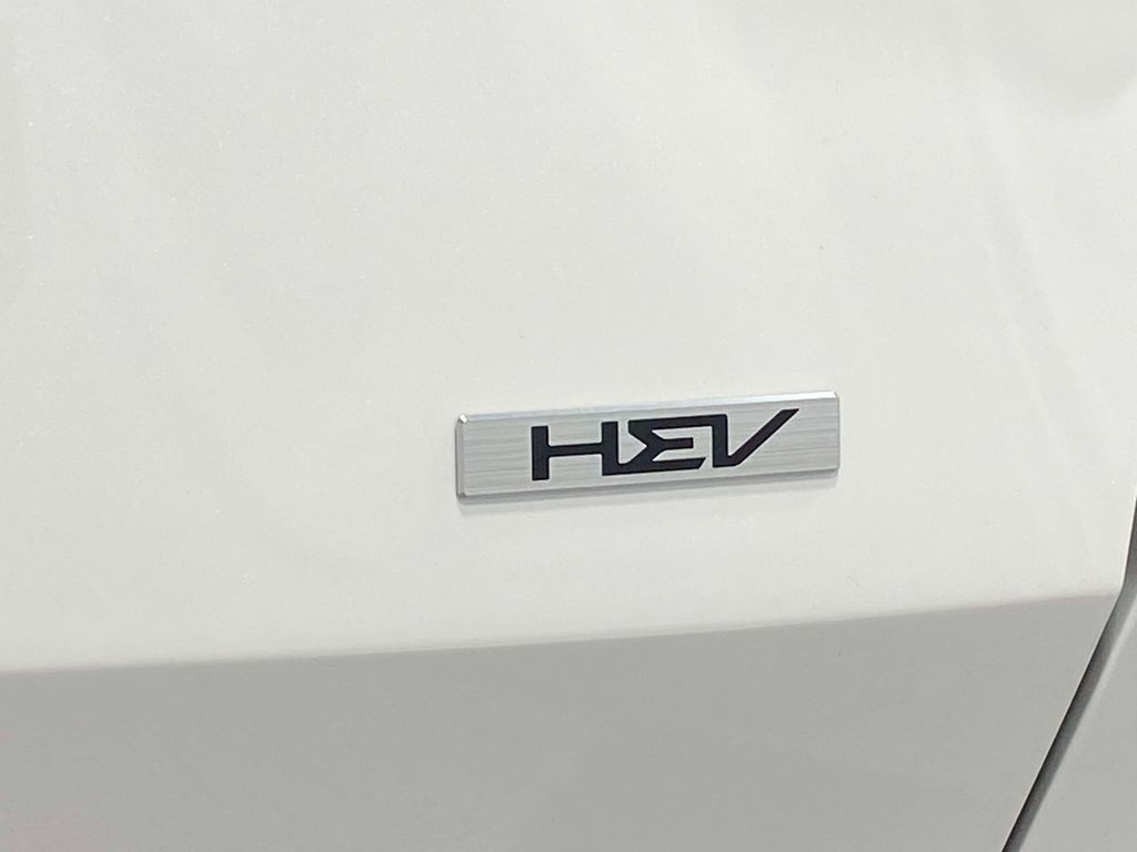 2026 Kia Sportage Hybrid EX - Snow White Pearl exterior view 10