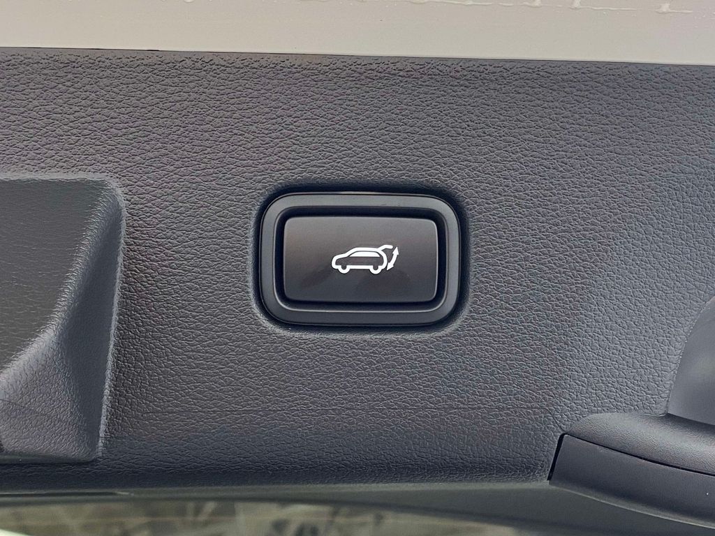 2026 Kia Sportage Hybrid EX - Snow White Pearl exterior view 9